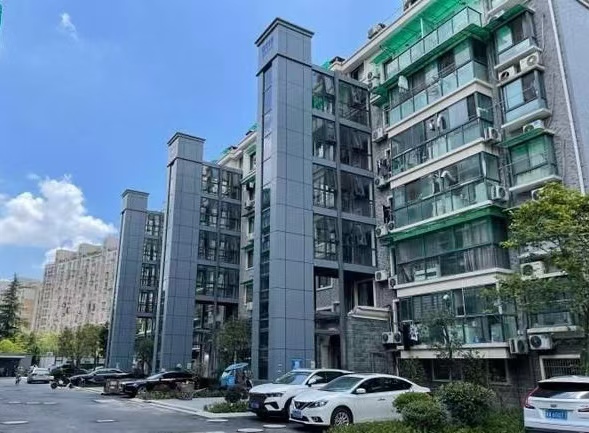 老舊小區(qū)電梯公共維修? 