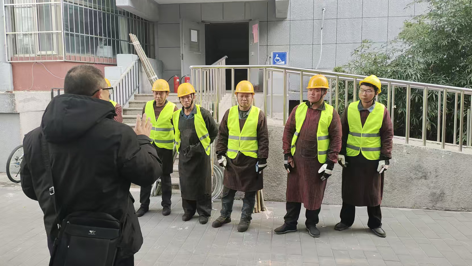 1765333413491733.jpg 2f67b95c-9da7-45e7-8994-17ad32abd8fa.jpg